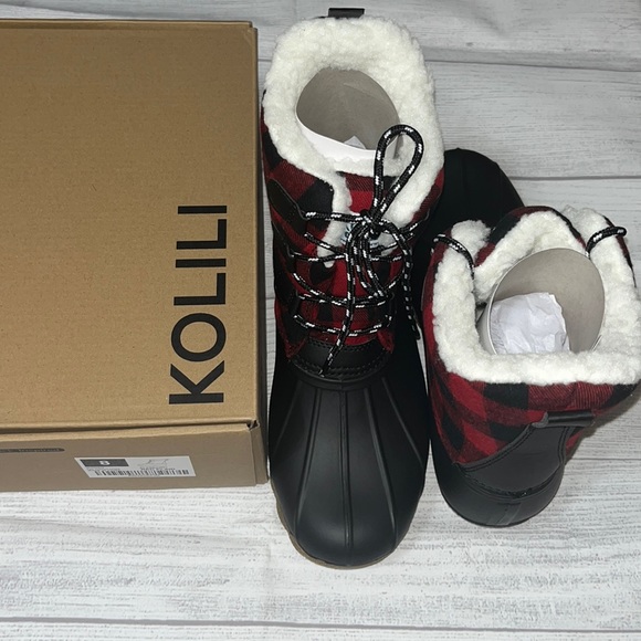 Brand New Red Plaid Boots 8 (run small) - Picture 1 of 4